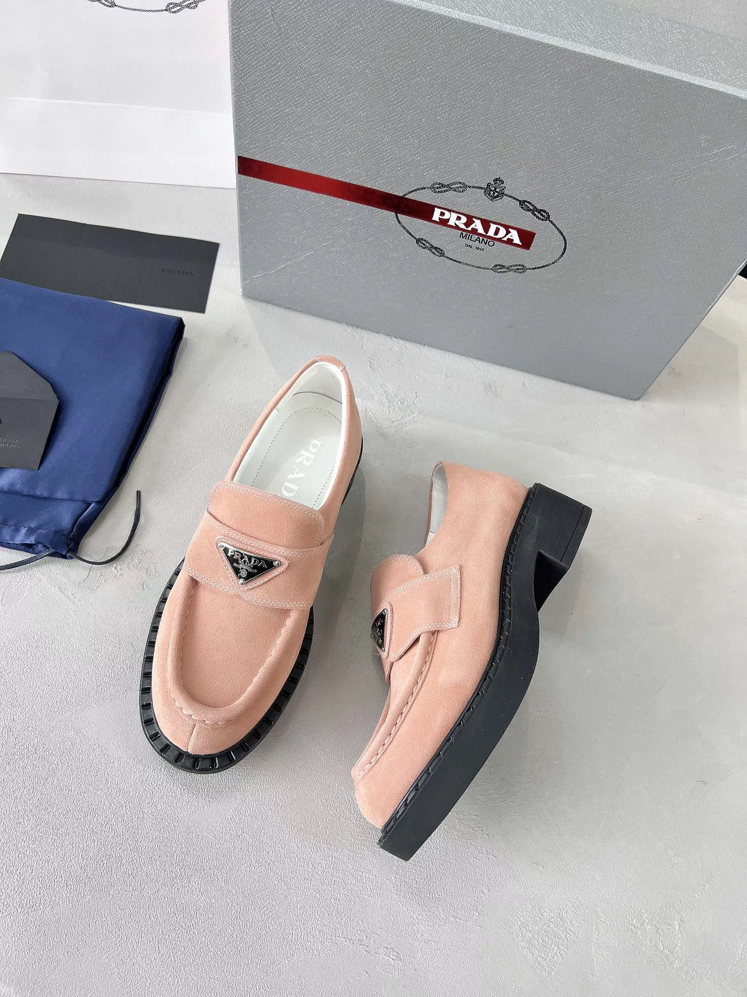 prada cuir chaussures pour femme s_12743a74